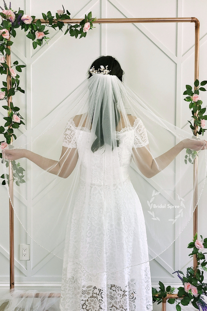 Beaded fingertip veil with crystals and pearls